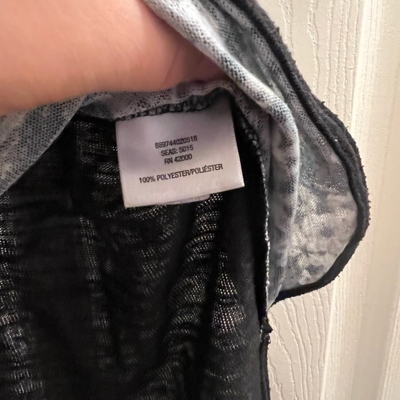 Basic Editions Blouse - Picture 2 of 3